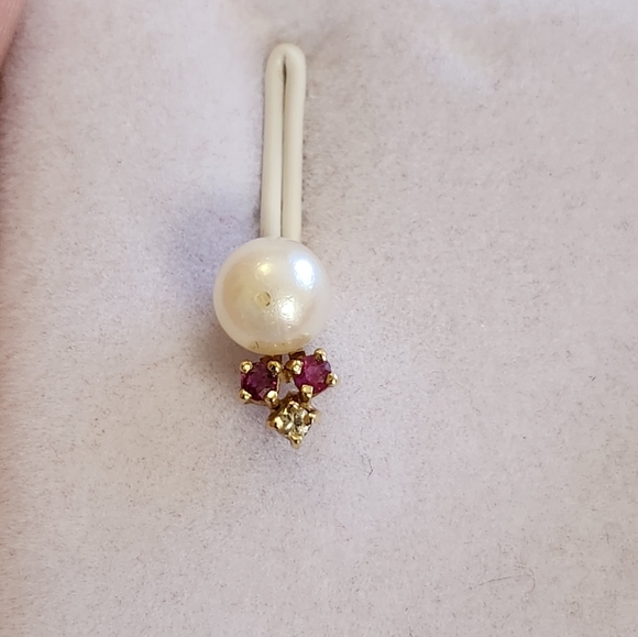 Ruby, pearl and diamond earrings in 18k gold. - Picture 2 of 10